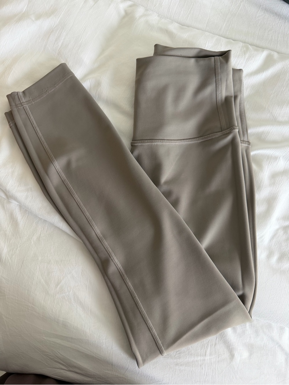 Lululemon Wunder Under Train